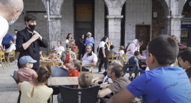 La magia llega hoy a Azpeitia a través de 'Txisteratik, egun magikoa'