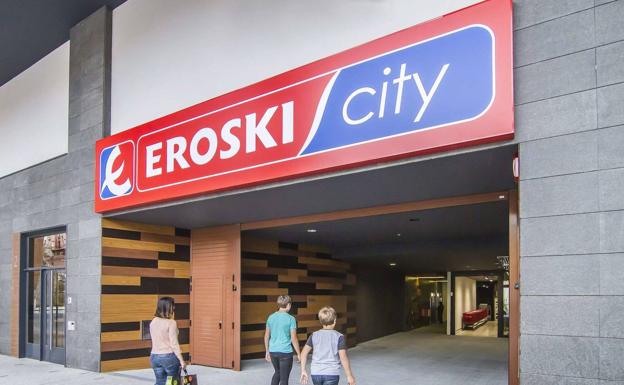 El beneficio operativo de Eroski cae un 11% en plena crisis de precios y márgenes