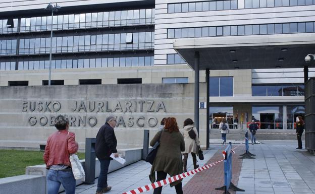 El Gobierno Vasco reitera que aplicará de forma automática la subida salarial de los funcionarios acordada en Madrid