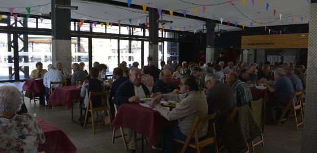 Festa giroan ospatu dute Pentsiodunen Eguna herriko jubilatuek