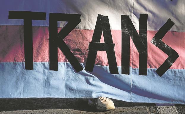 «Ha habido pintadas en escuelas con mensajes de odio hacia alumnos trans»