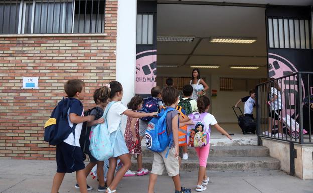 Los colegios concertados vascos exigen a las familias 160 euros de cuota media