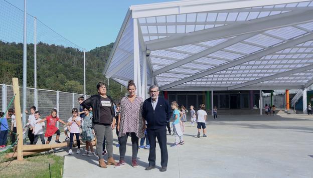 El patio de la Ikastola de Lezo luce nueva imagen