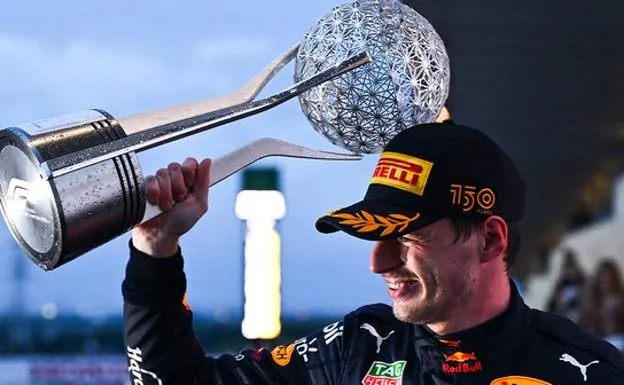 Verstappen se corona bicampeón tras arrasar en Suzuka