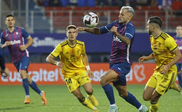 Garitano hace debutar a Ángel Troncho con el Eibar