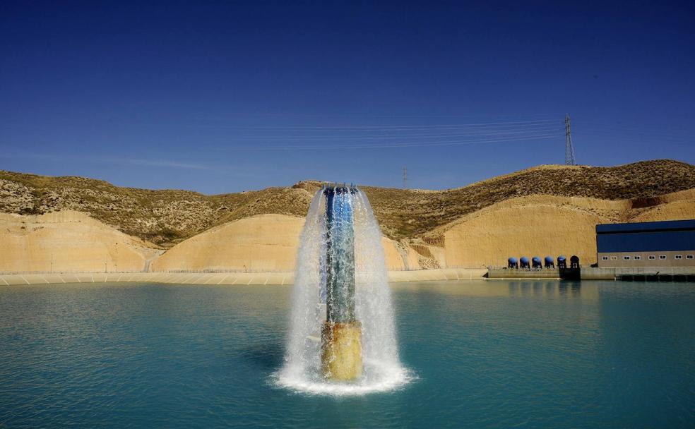 ¿Son las plantas desalinizadoras una solución al problema del agua?