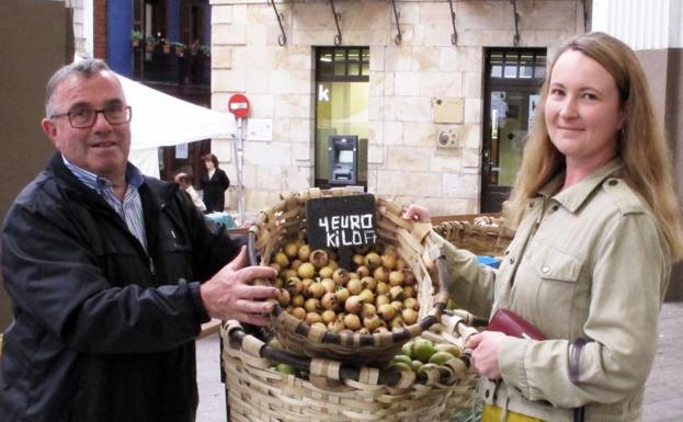 Mizpira iritsi da, aza, azalore, brokoli eta romaneskurekin batera