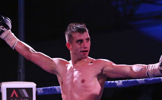 'Látigo' Pérez ya está en Italia preparado para conquistar mañana el título europeo