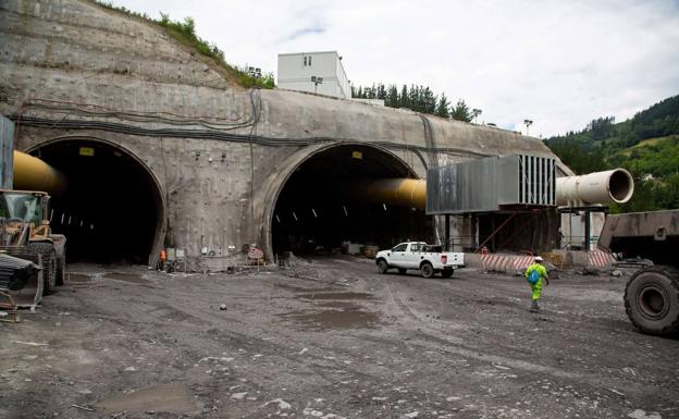 Urkullu: «Cada año de retraso del TAV es una desconsideración para la sociedad vasca»
