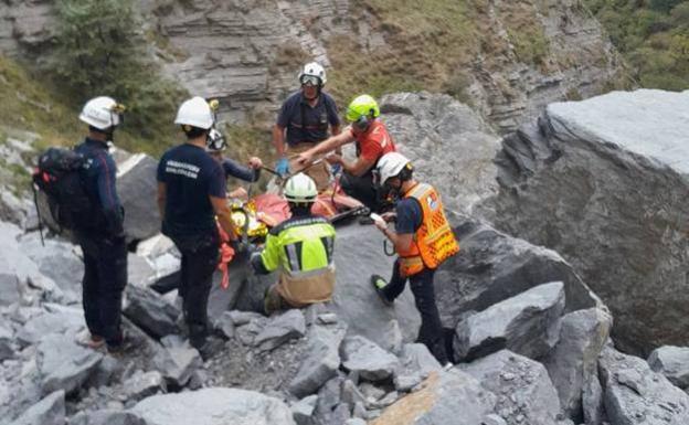 Muere un escalador de 54 años en el Salto del Nervión