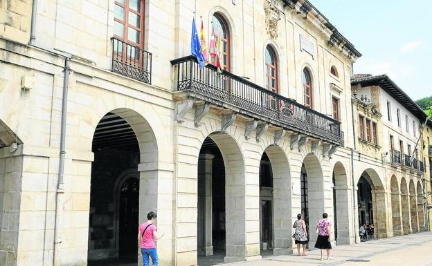 El Ayuntamiento ofrece ayudas para formación a los desempleados