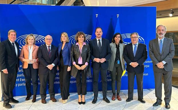 Iturgaiz reclama en Estrasburgo que la UE acelere el TAV y la llegada de los fondos europeos