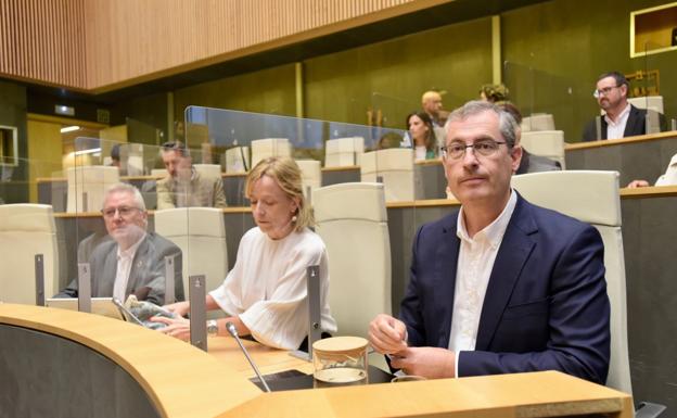 Olano seguirá vinculado a la política al finalizar su mandato como diputado general de Gipuzkoa