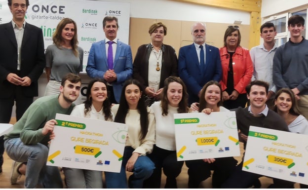 La ONCE y Mondragon Unibertsitatea premian los mejores proyectos para mejorar la vida de las personas con baja visión