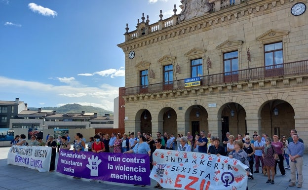 Concentración en Irun contra la última agresión sexual