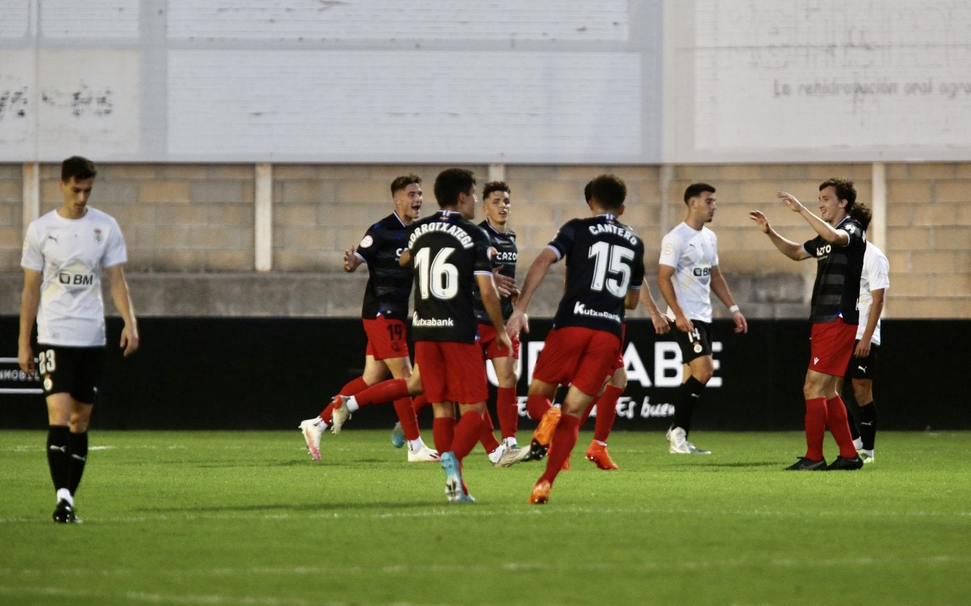 Un misil de Maguna decide el derbi