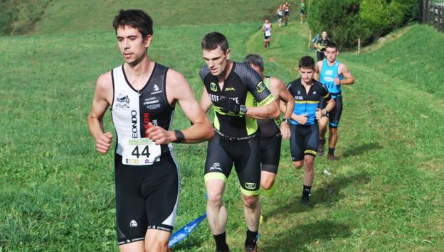 Josu Urrestarazu y Ainara Pequeño vencen en el Duatlón de Montaña de Amasa