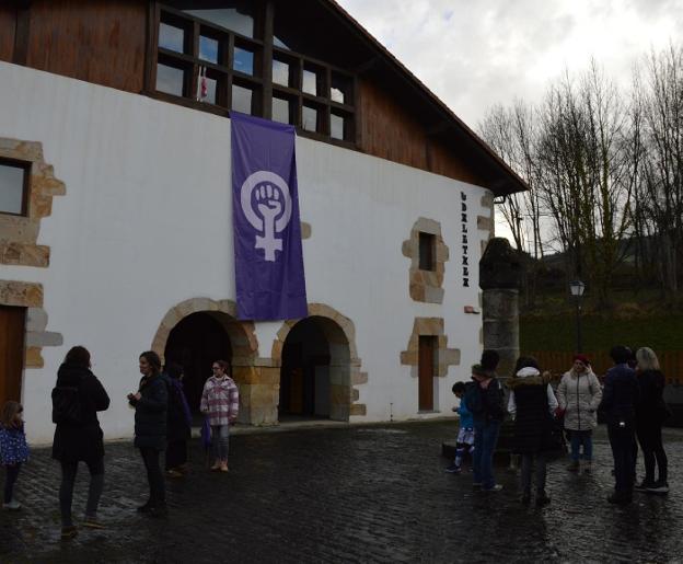 Txakur edota katuek eragindako eragozpenengatik, bandoa zabaldu da