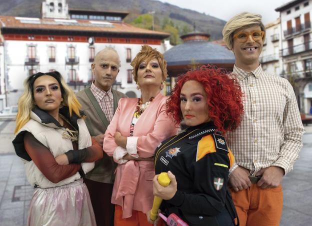 Estreinatu baino lehen izan du arrakasta 'Herriye' antzezlanak