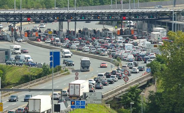 Francia seguirá con los controles en Biriatou a pesar de las retenciones que provoca