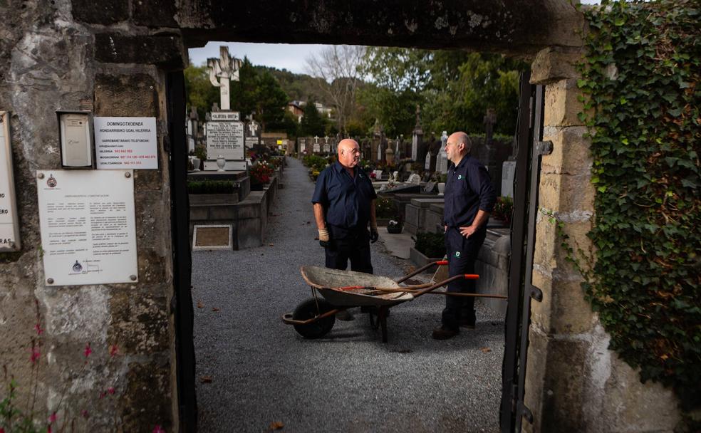 Sepulturero, una profesión con la que nadie sueña de niño