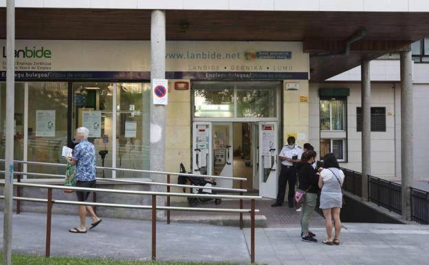 6.326 hogares en Gipuzkoa cobran el Ingreso Mínimo Vital, un tercio son familias con niños