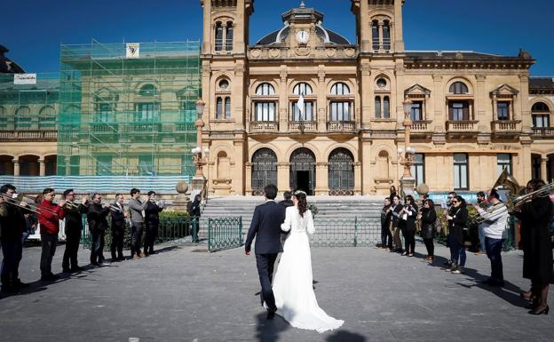 Récord de matrimonios homosexuales en Euskadi: un 30% más que en 2019