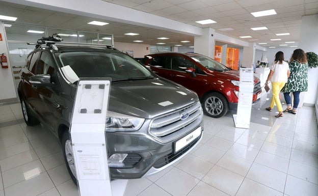 La venta de vehículos en Gipuzkoa sigue en caída libre, con un descenso en octubre del 10,5%