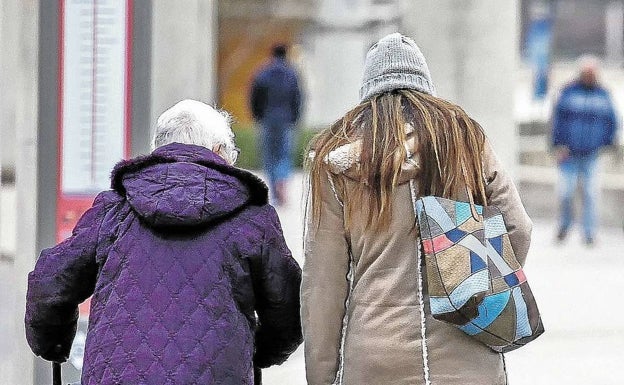 Euskadi activará en 2023 la ayuda de 200 euros para todas las familias sin tener en cuenta la renta