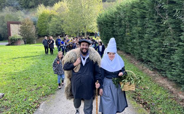 Olentzero y Mari Domingi llegan a Mirandaola