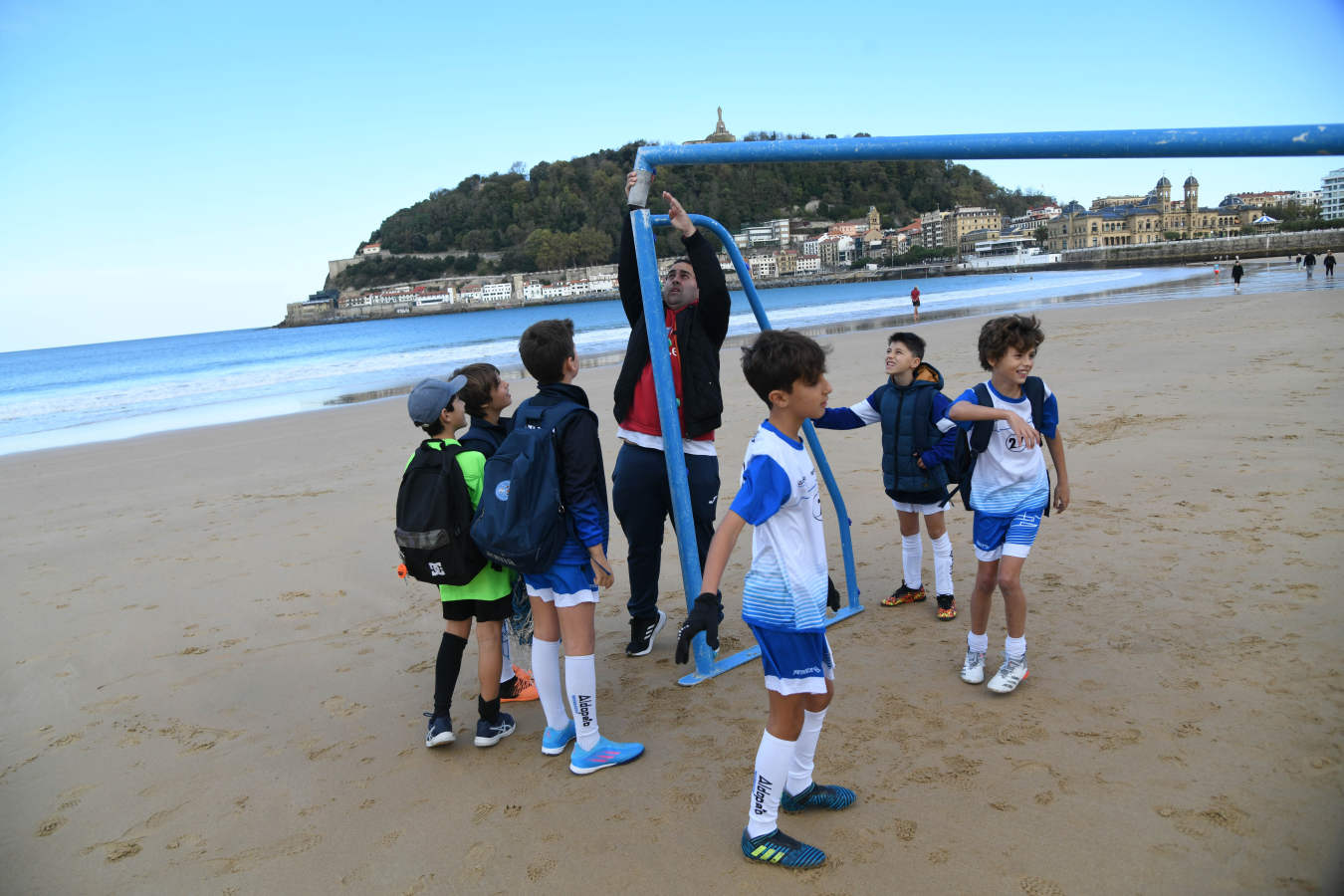 Comienza la temporada de fútbol playero en Donostia