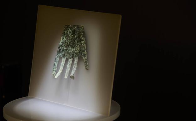 La mano de Irulegi, cinco palabras de las que sólo se ha podido traducir una