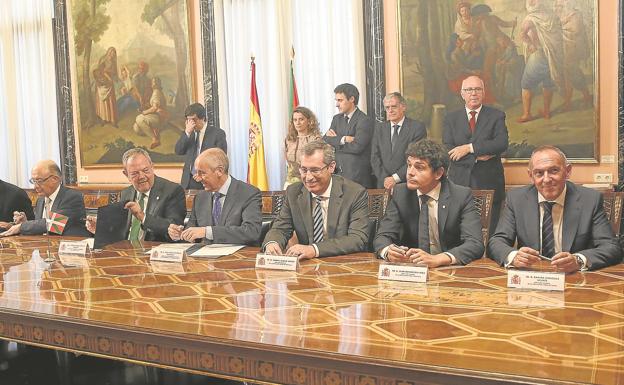 El último pacto se selló con el PP en 2017