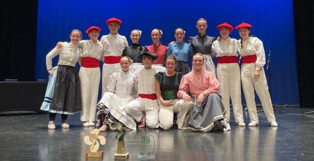 Mattin Etxebeste garaile Euskal Herriko IV. Aurresku Txapelketan