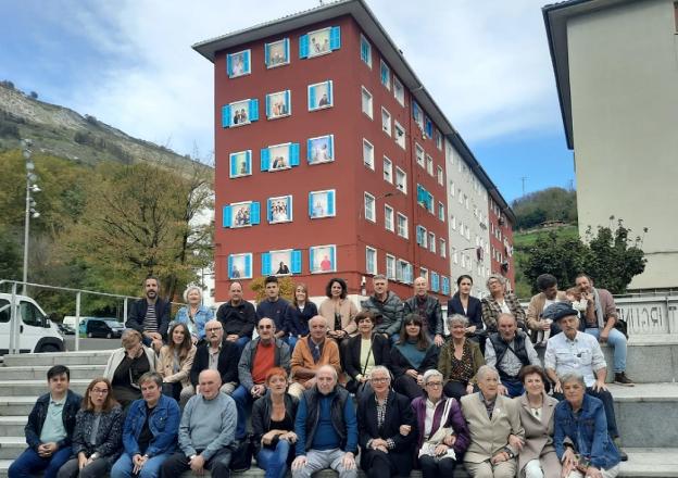 Berrogei urte betetzean, topa!