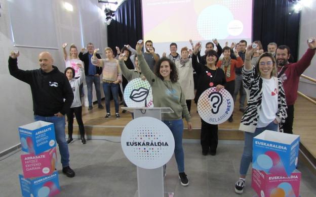 Euskaraldian 2.500 arrasatear bidelagun