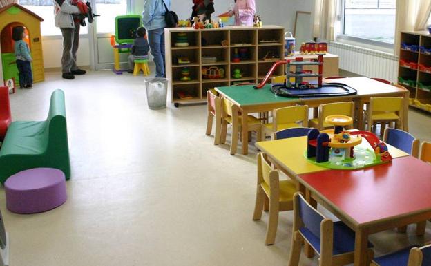 Educación informó por escrito a Podemos de la concertación de aulas para niños de 2 años