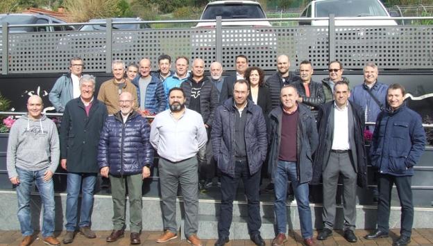 Homenaje a los empleados más veteranos de Michelin-Lasarte en el Zelai Txiki