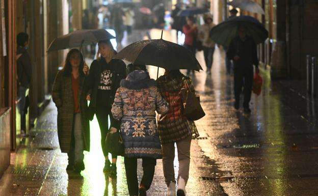 Más chubascos y alerta por olas seguirán a uno de los fines de semana más lluviosos del año en Gipuzkoa