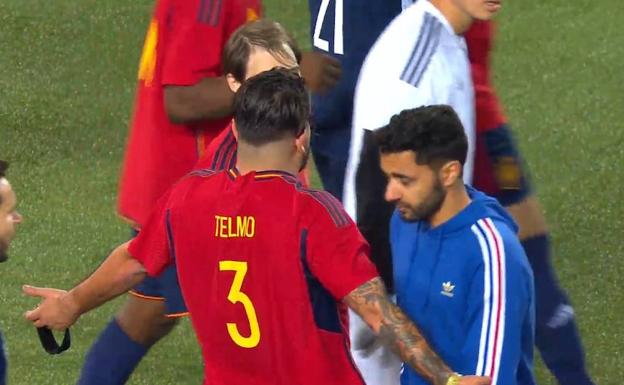 Telmo Trenado, la lía en el partido de youtubers Francia-España: expulsado y escupido e insultado por la grada