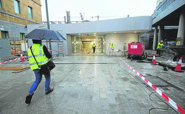 El acceso a la terminal provisional de Atotxa se realizará a través de la plaza de Tabakalera