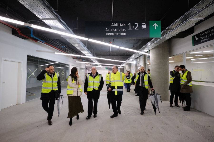 Visita a la estación provisional de Atotxa