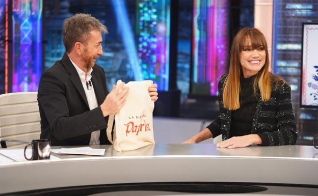 El día en el que La Bien Querida dio un 'like' a todos sus pretendientes en Tinder... y después un brasileño se la lió