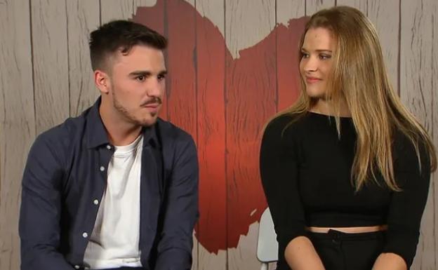 El piropo de Carlos Sobera a una pretendiente donostiarra en 'First Dates'