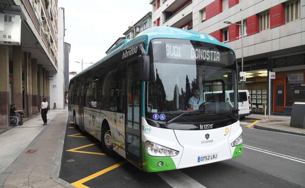 El uso del transporte público alcanza su récord en Gipuzkoa por la rebaja de tarifas y el alza de la gasolina