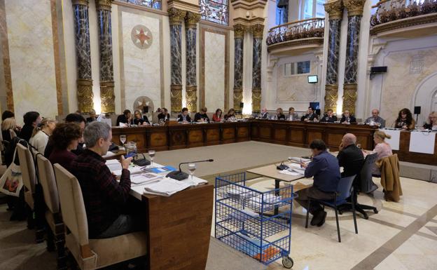 Donostia planteará a Costas sacar el Tenis del dominio marítimo terrestre