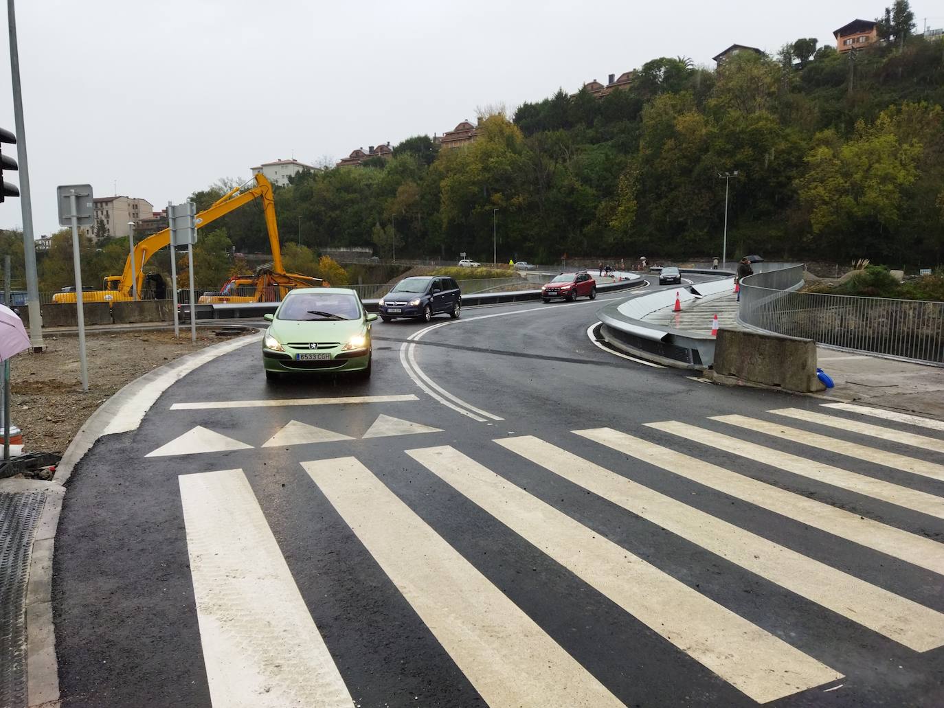Abre el nuevo puente de Astiñene tras 1.400 días de obras
