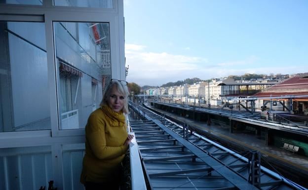 «Estamos desesperados, no podemos ni abrir las ventanas por el ruido y el polvo»