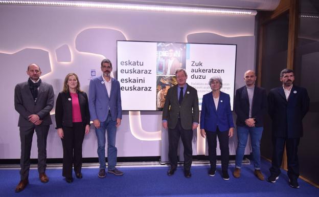 Catorce ayuntamientos guipuzcoanos fomentan el uso del euskera en el comercio local y hostelería
