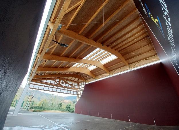 «Los vecinos de Aginaga ya no se mojarán en sus celebraciones»